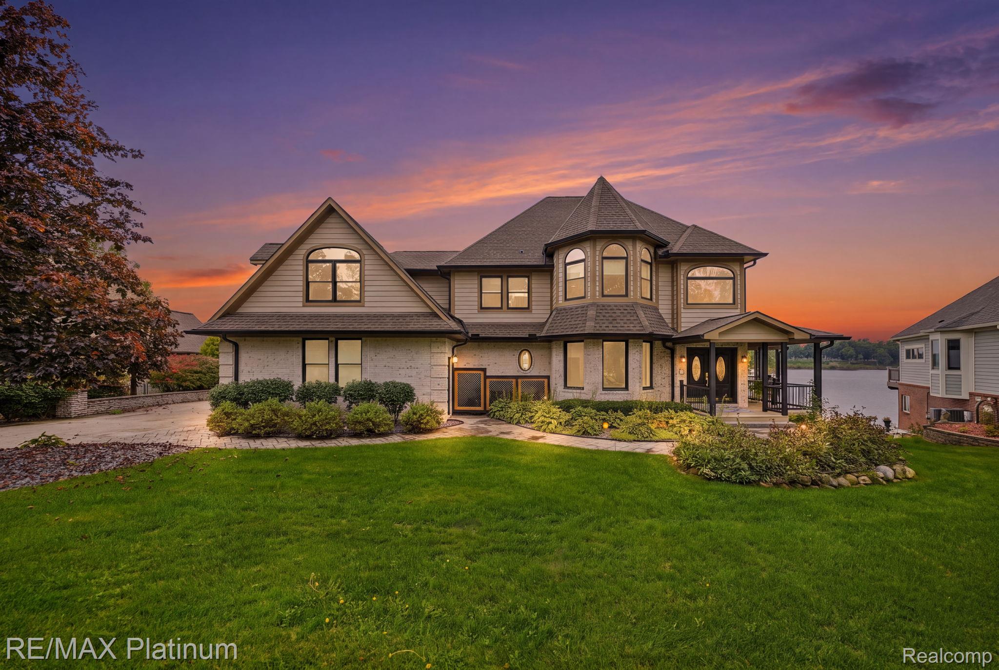 997 Thompson Shore Drive