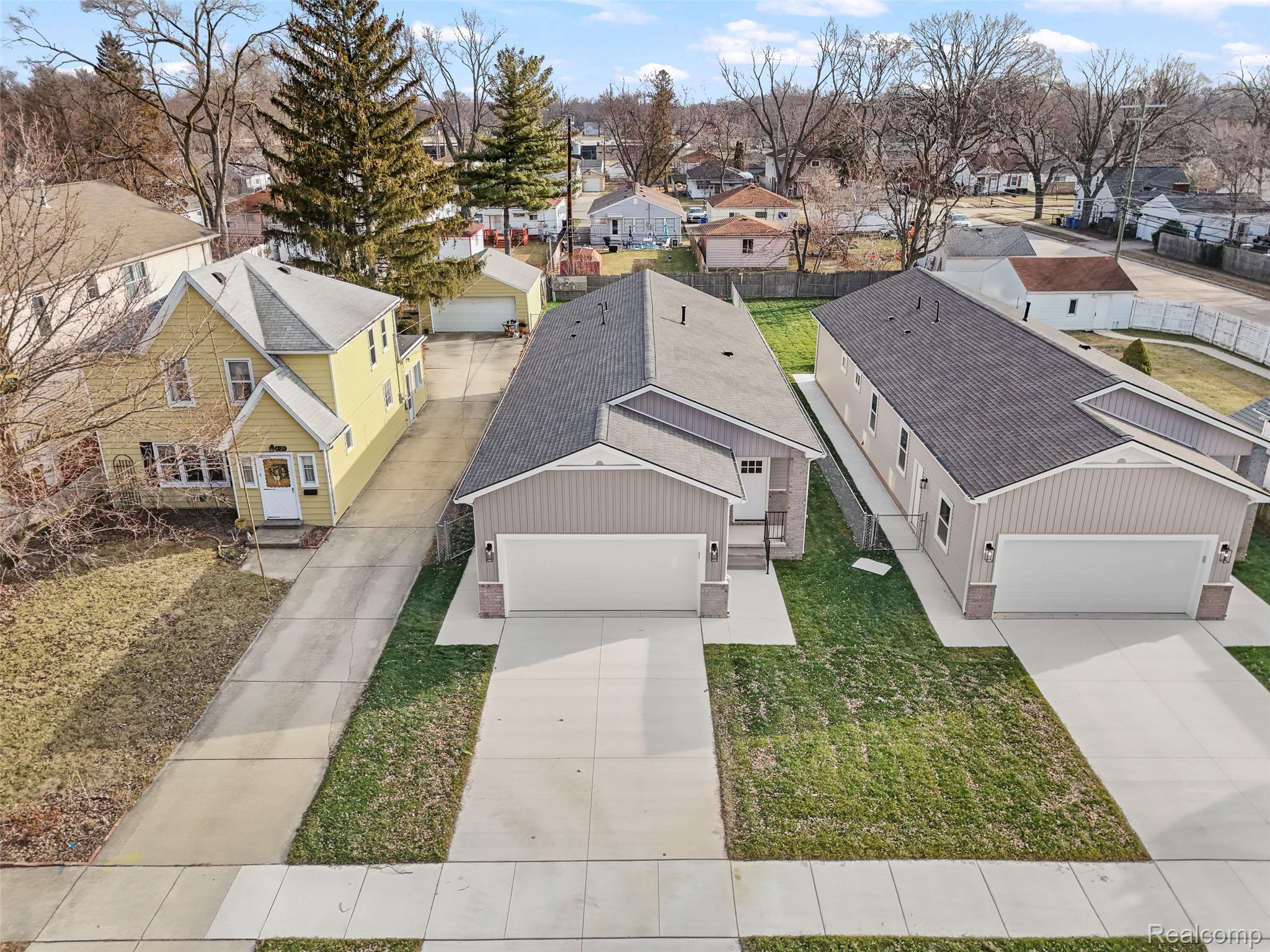 4845 Harding St Harding St