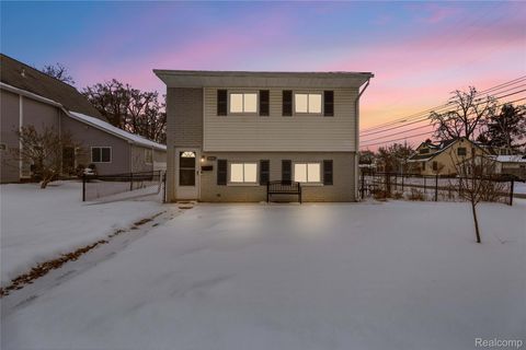 135 Gerald Avenue Clawson City MI 48017