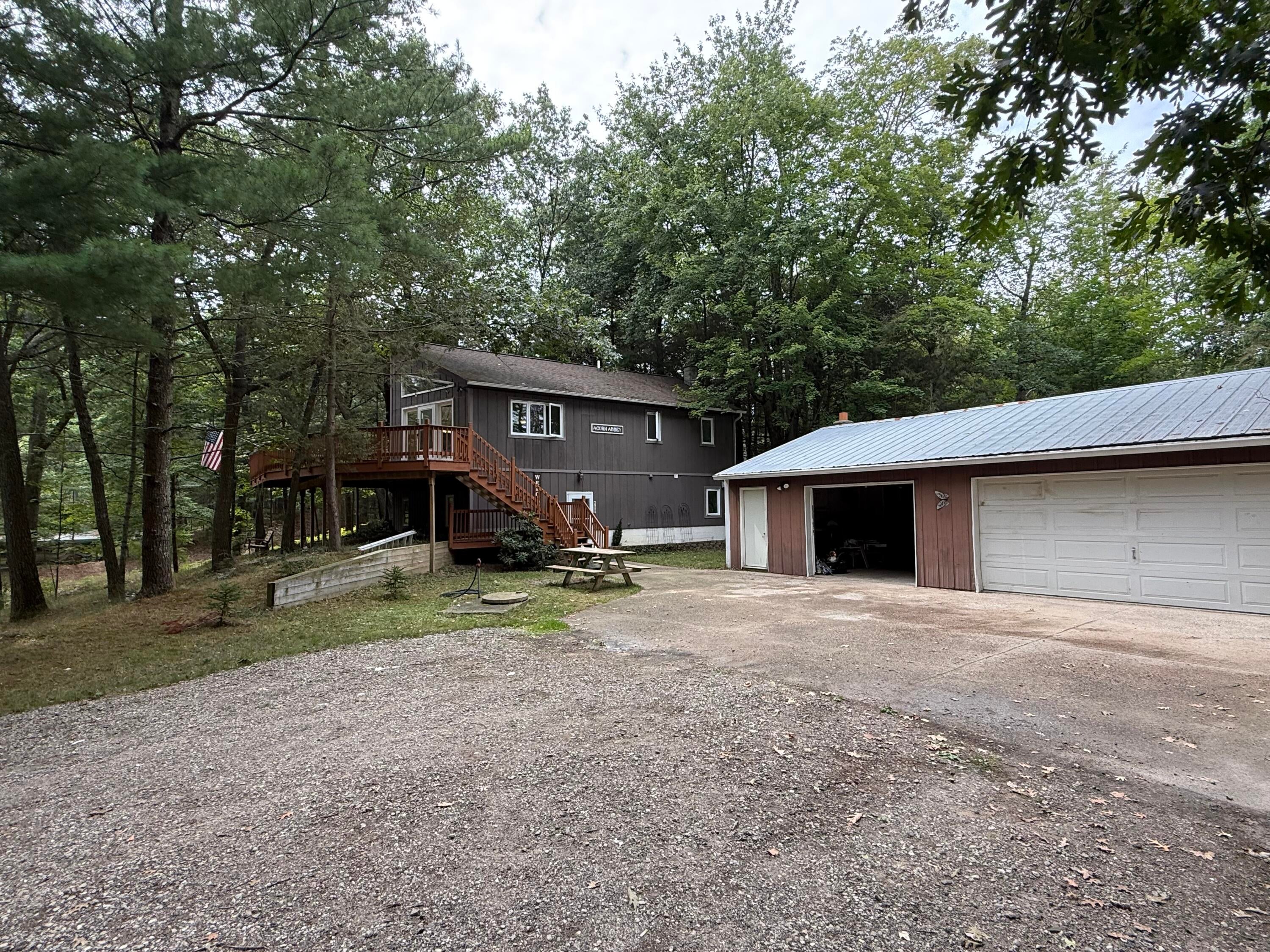 5700 W Lakeshore Court