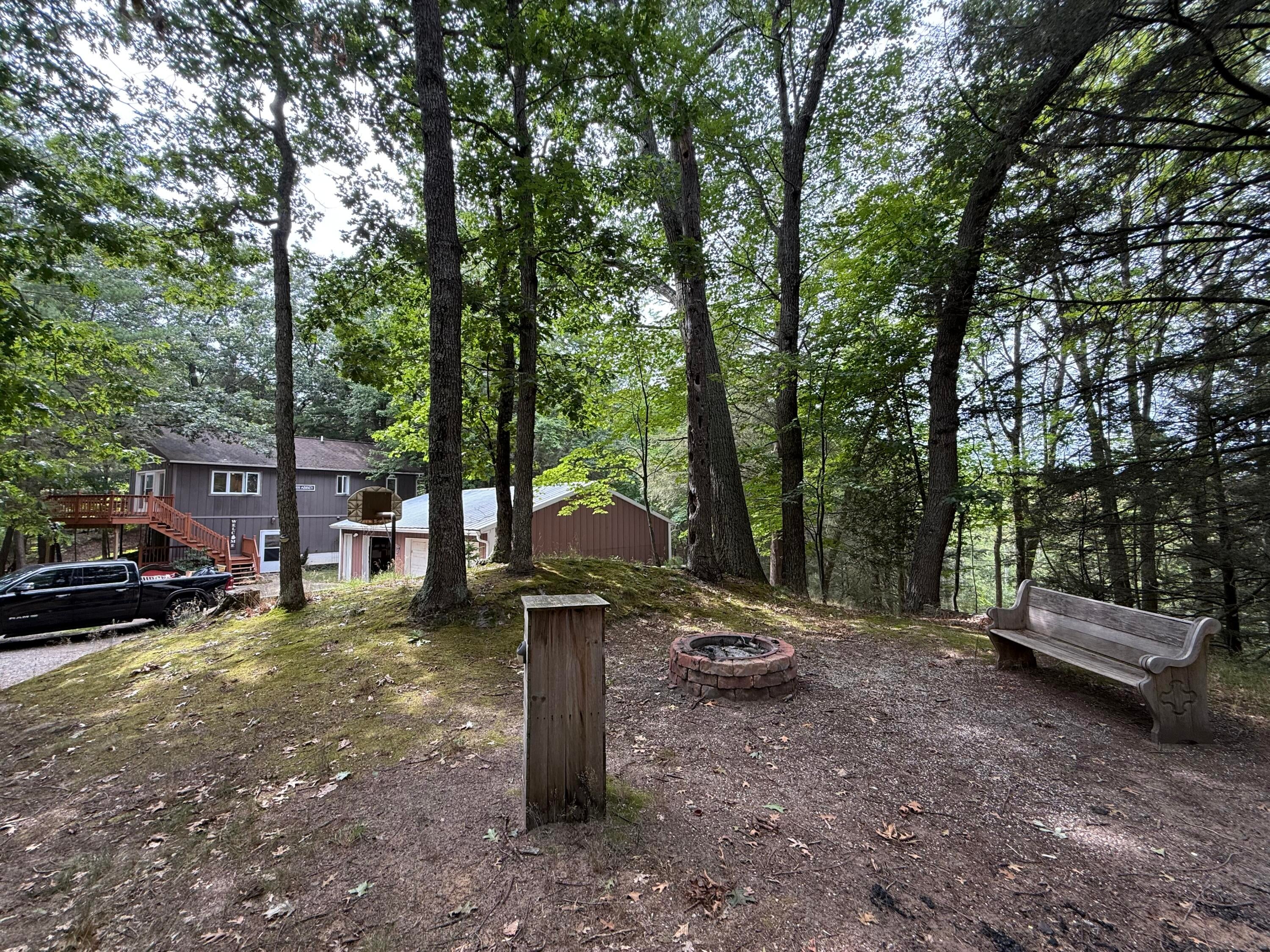5700 W Lakeshore Court