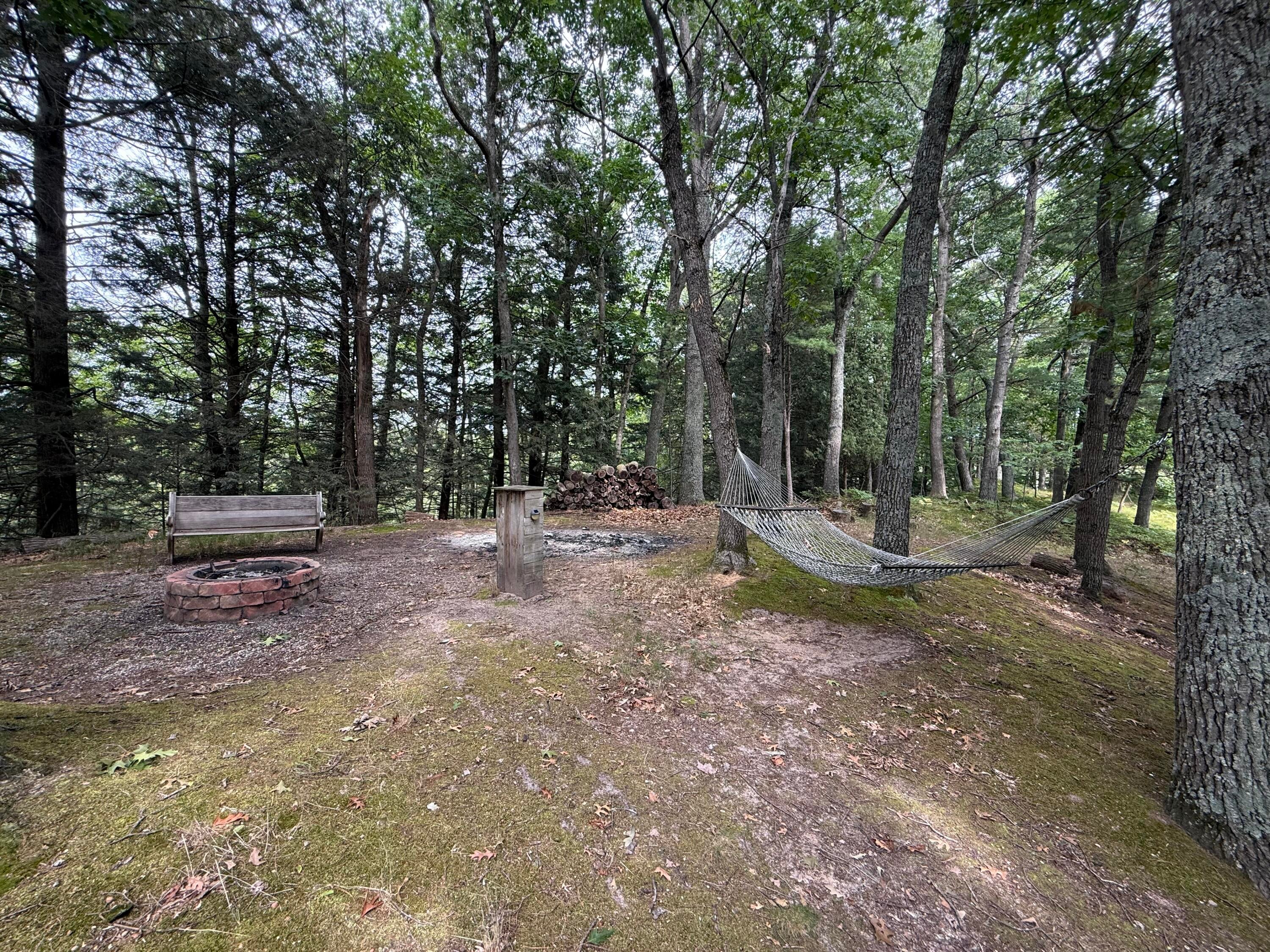 5700 W Lakeshore Court