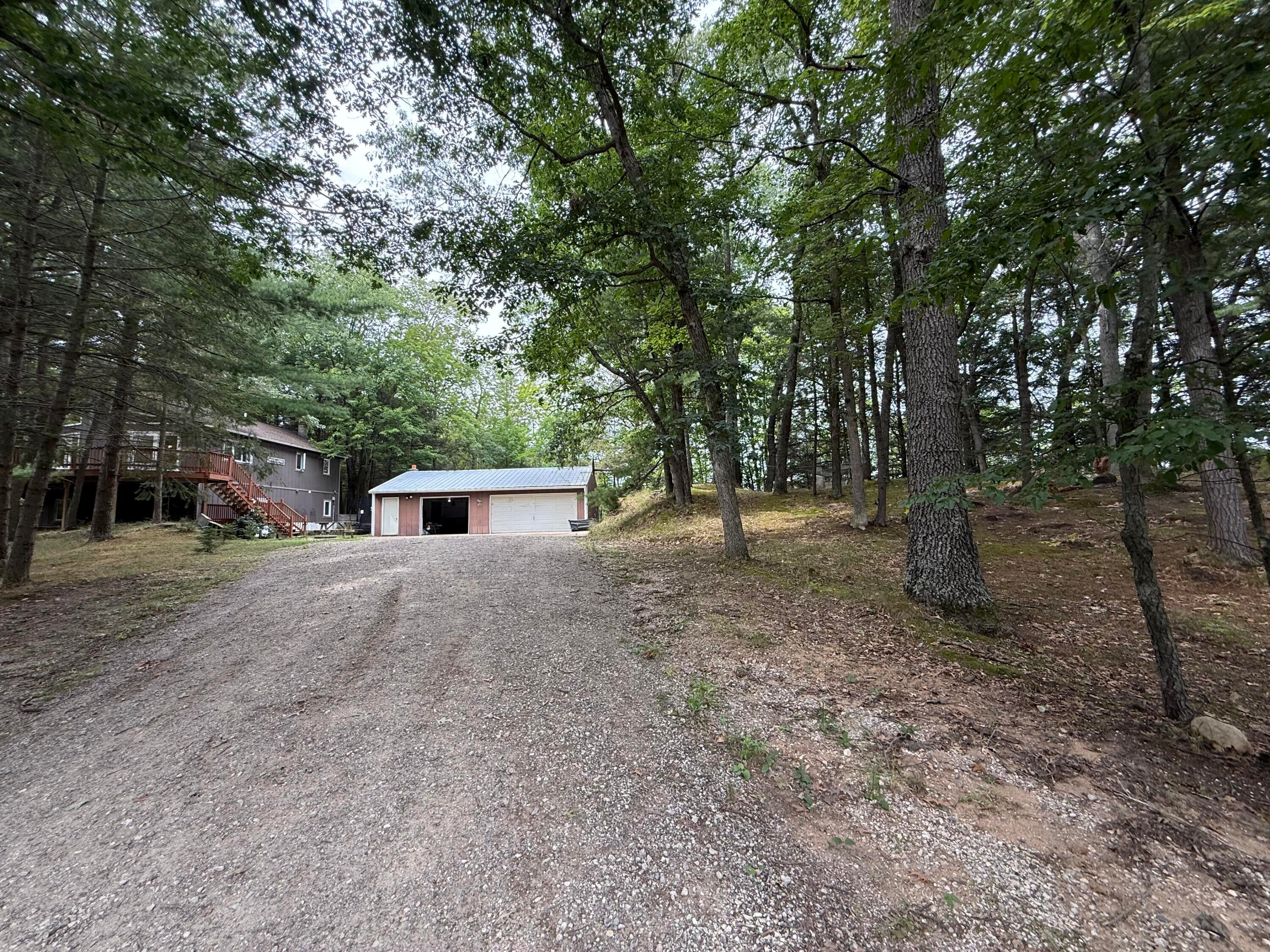 5700 W Lakeshore Court