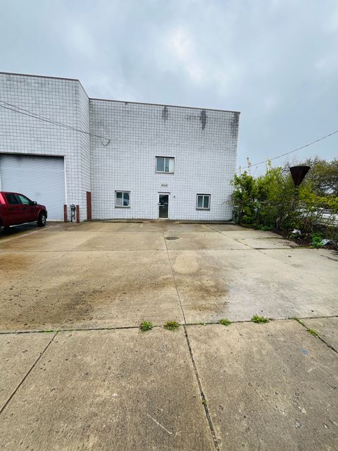 30530 BEACONSFIELD Street Roseville City Macomb MI 48066
