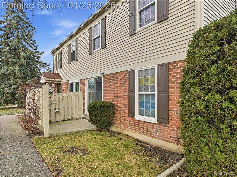 15913 N Franklin Drive