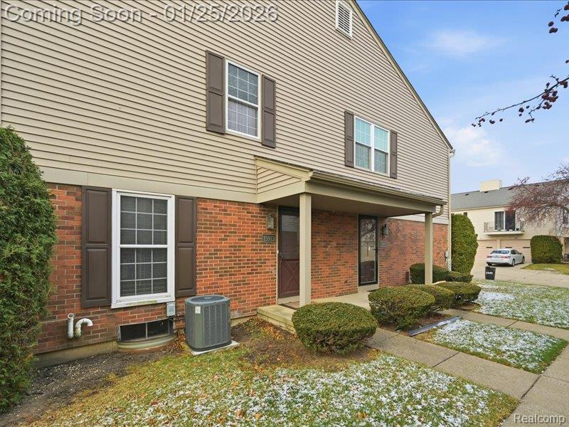 15913 N Franklin Drive