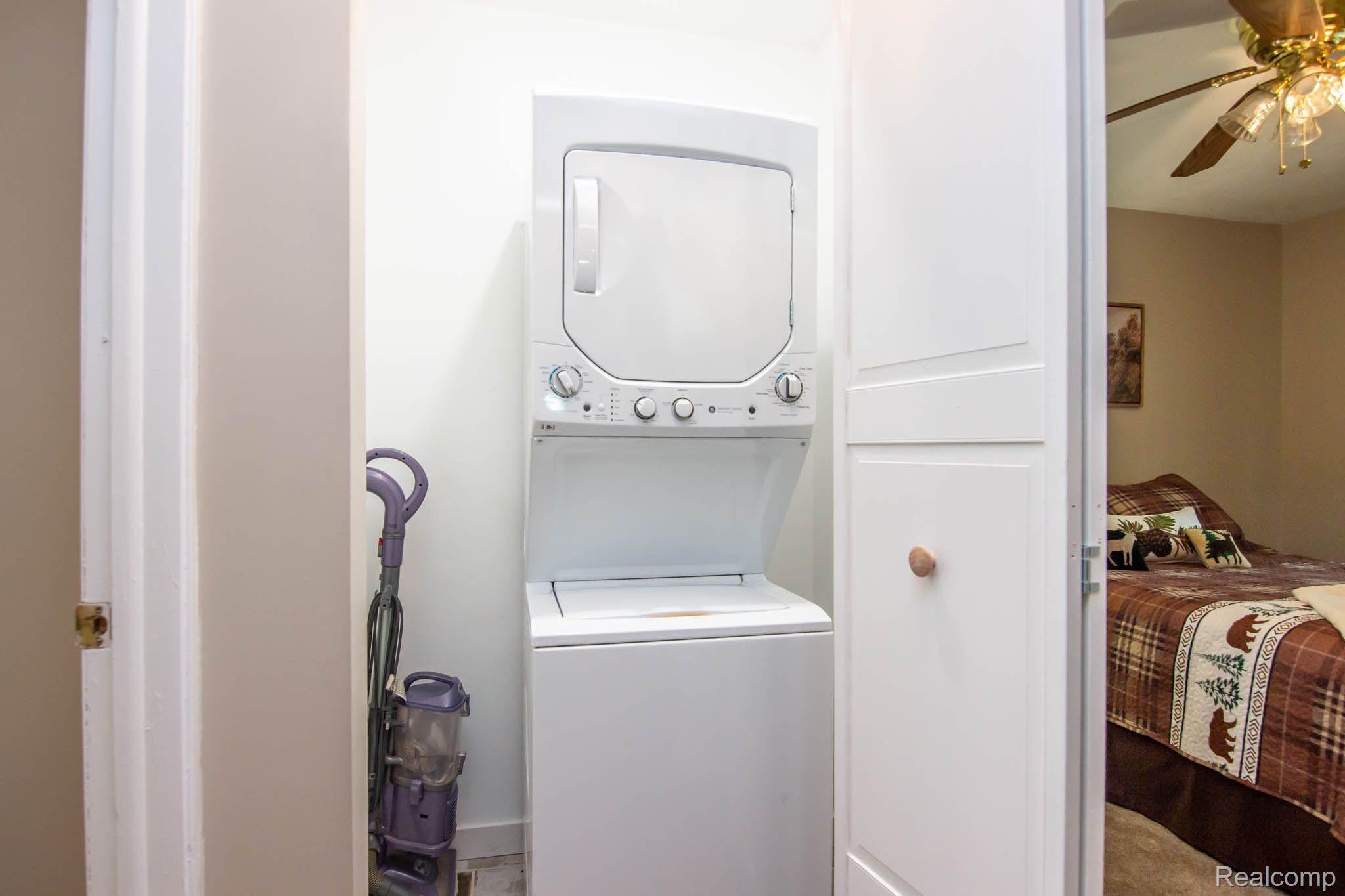 AlconaTownship_Alcona, Michigan 48742, United States, 2 Bedrooms Bedrooms, ,1 BathroomBathrooms,Residential,Active,100396