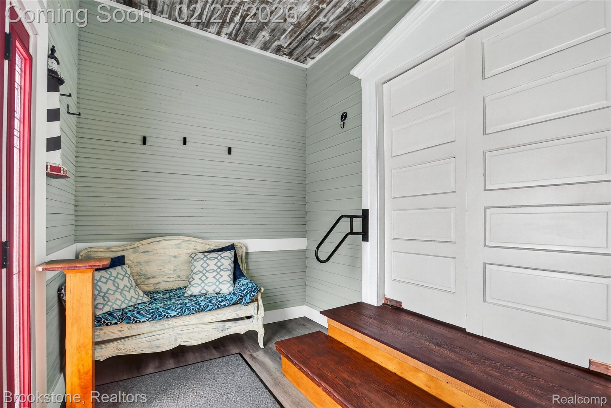 2450 N Lakeshore Road