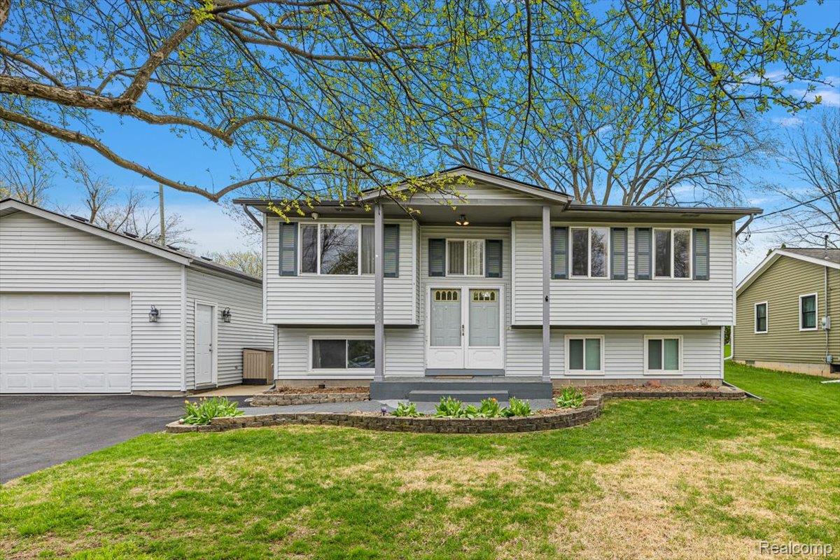 490 Glenn Court