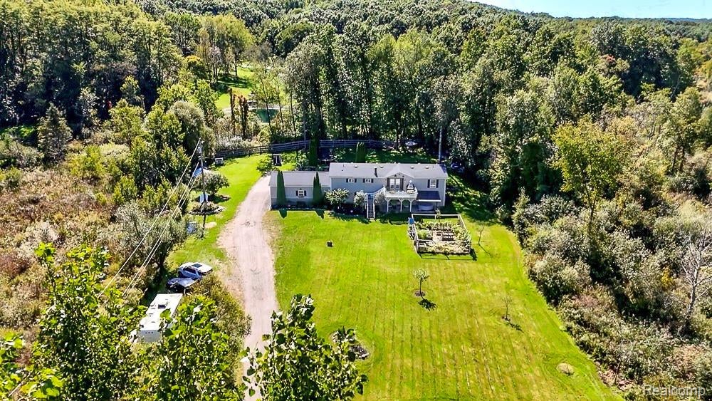 715 W Glass Road