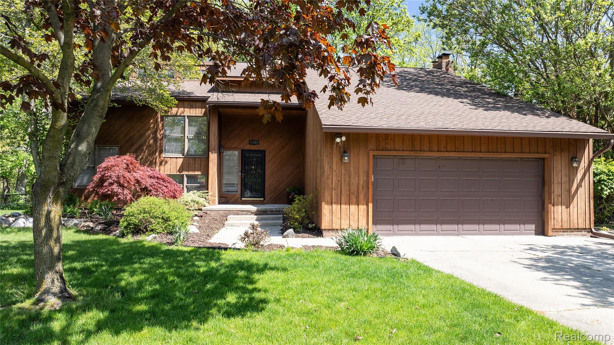 8206 Saint James Court