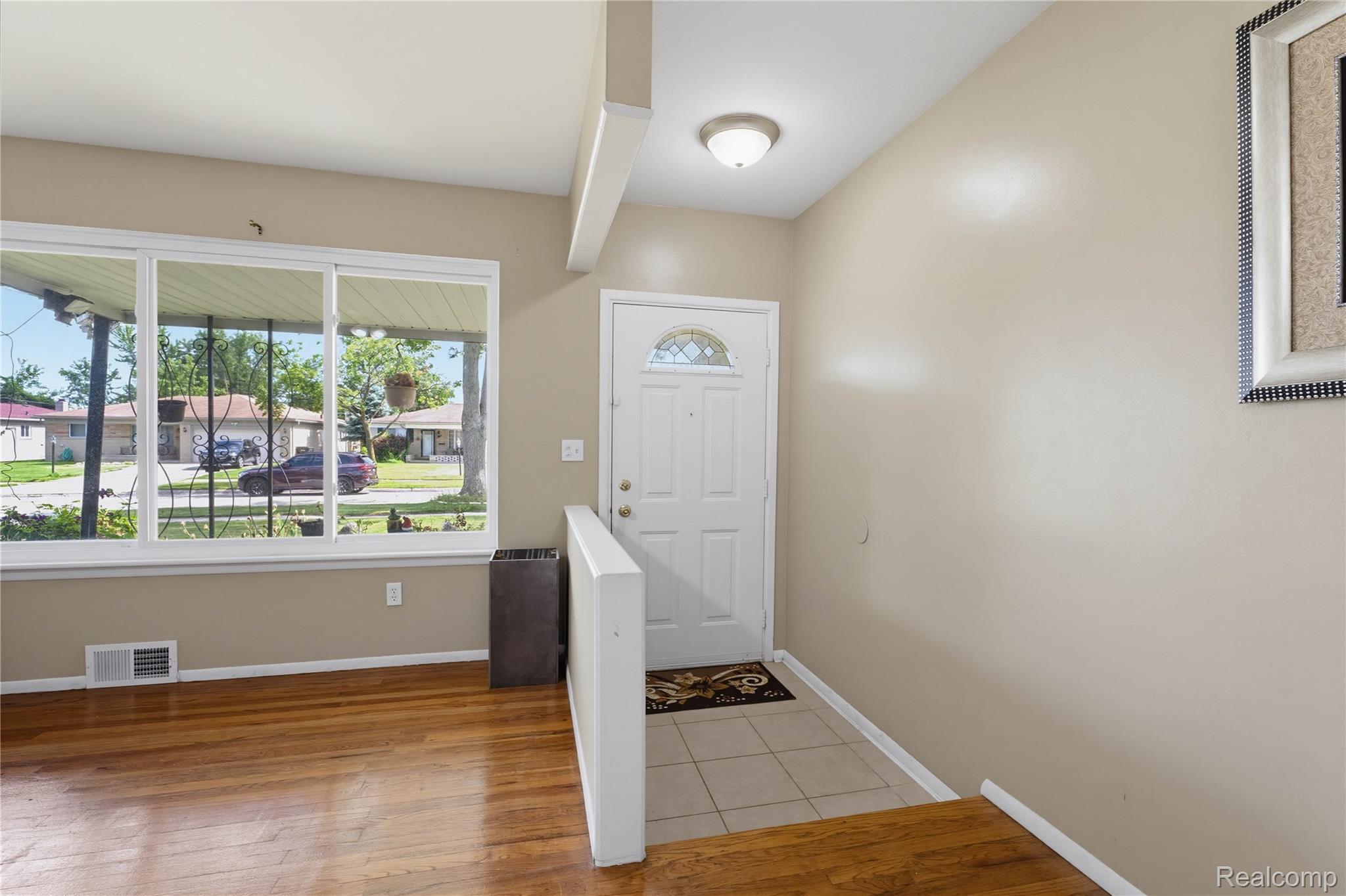 3173 Hedge Drive