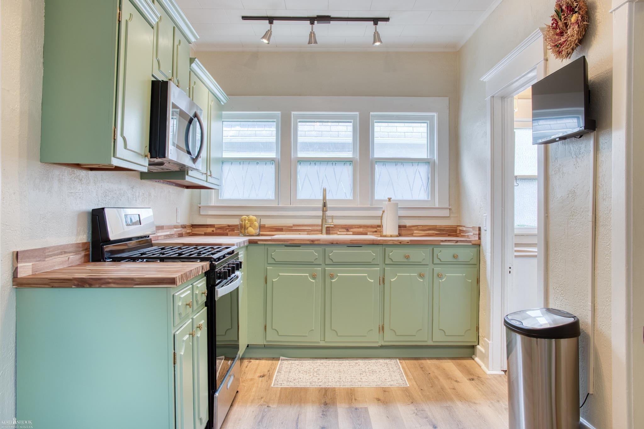 309 E Williams Street