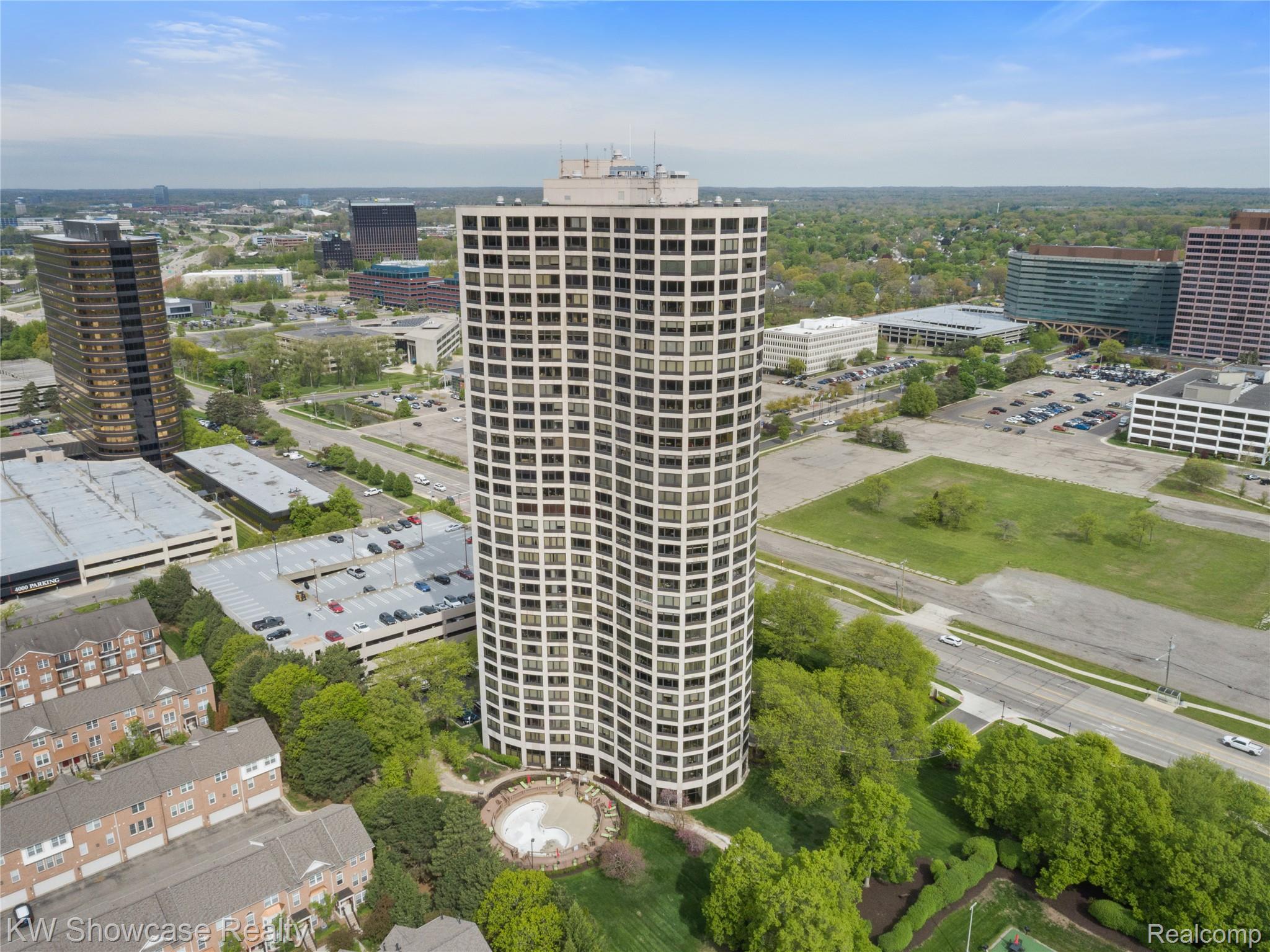 5000 Town Center Center 703