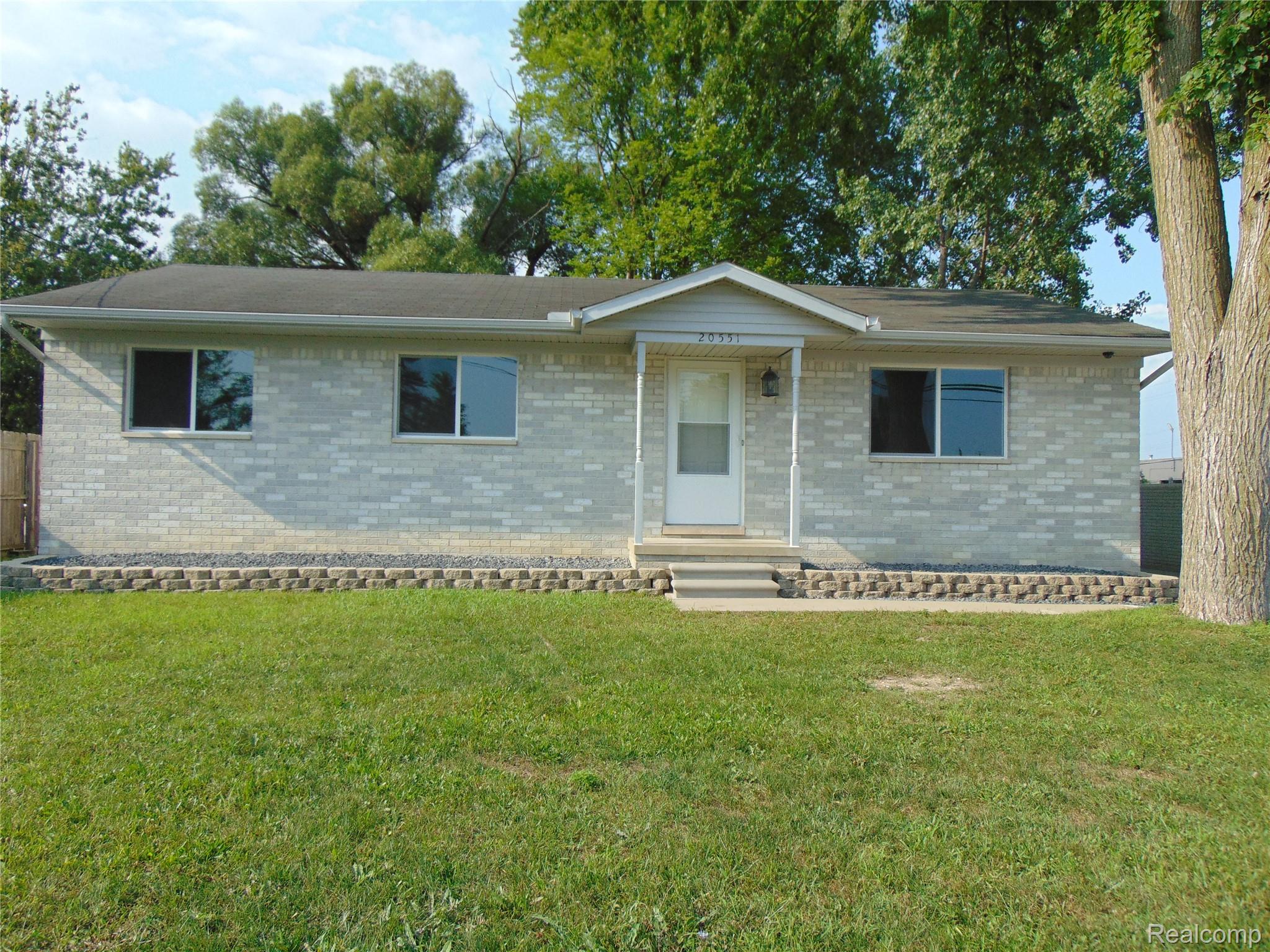 20551 Fenton Street