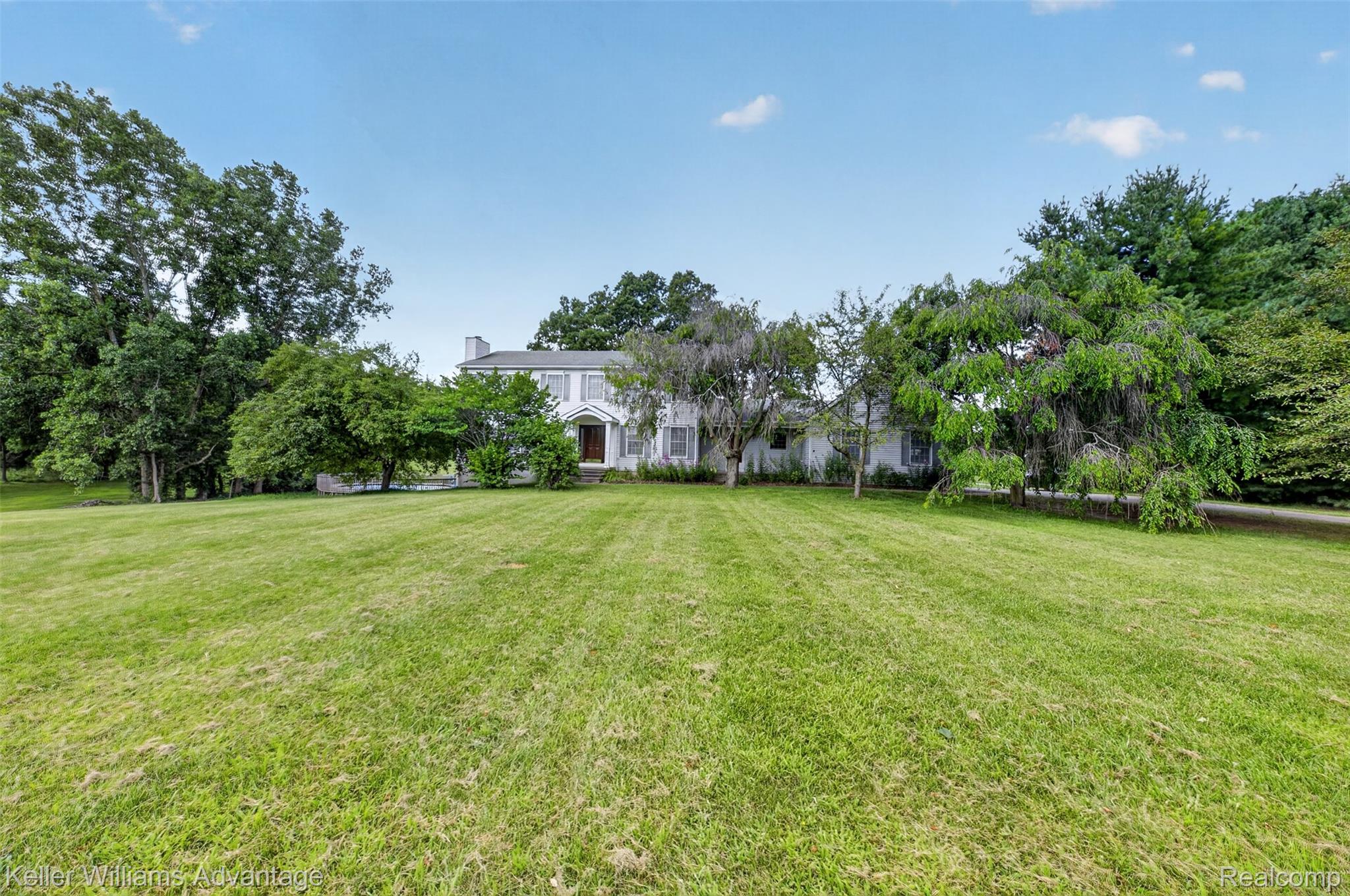 2360 White Birch Trail