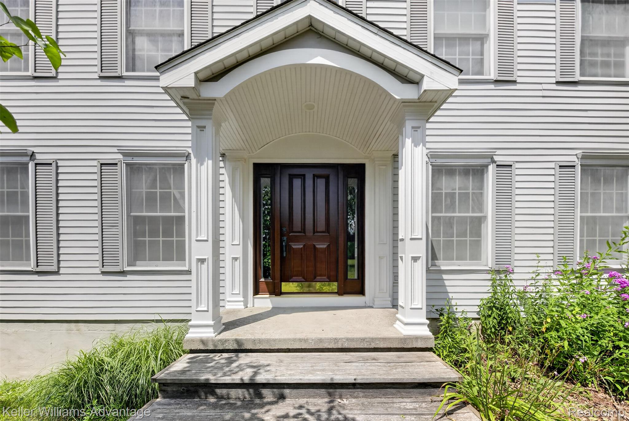 2360 White Birch Trail