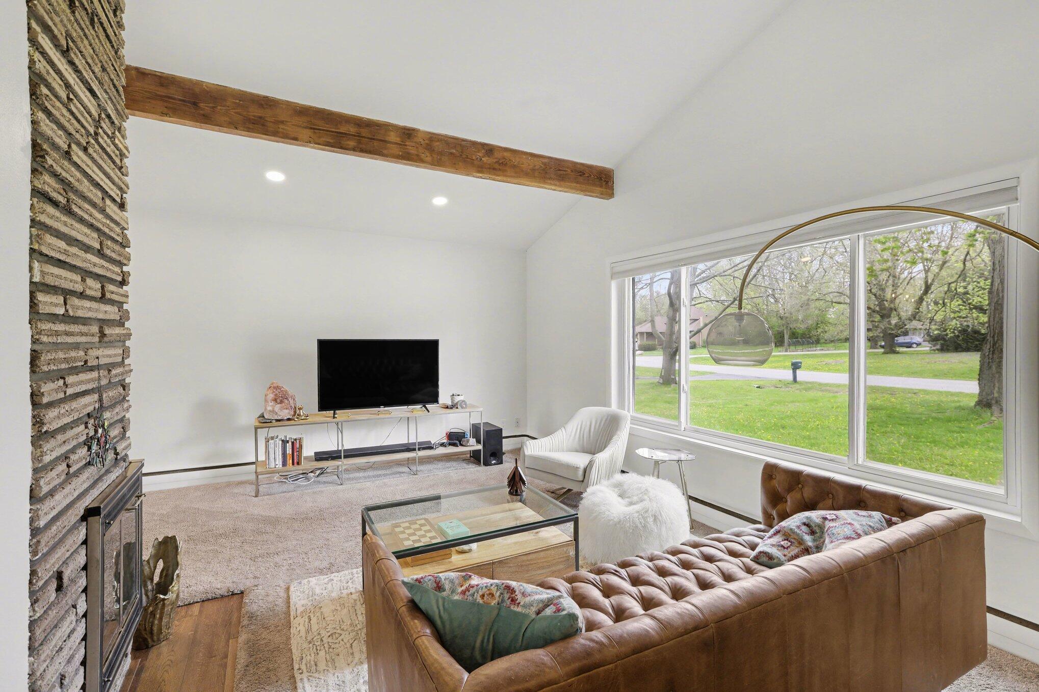4819 Grandview Drive