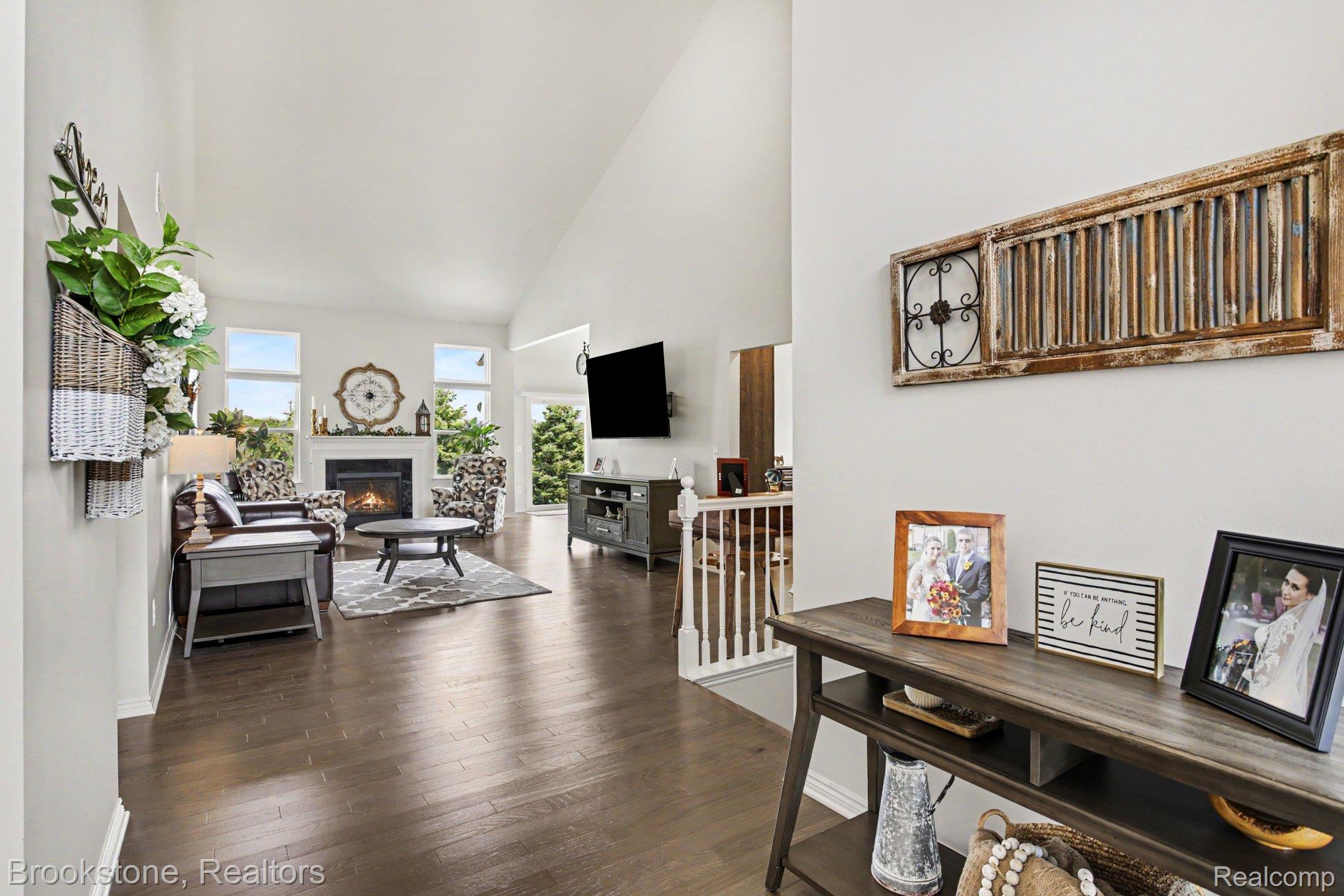 30499 Berghway Trail