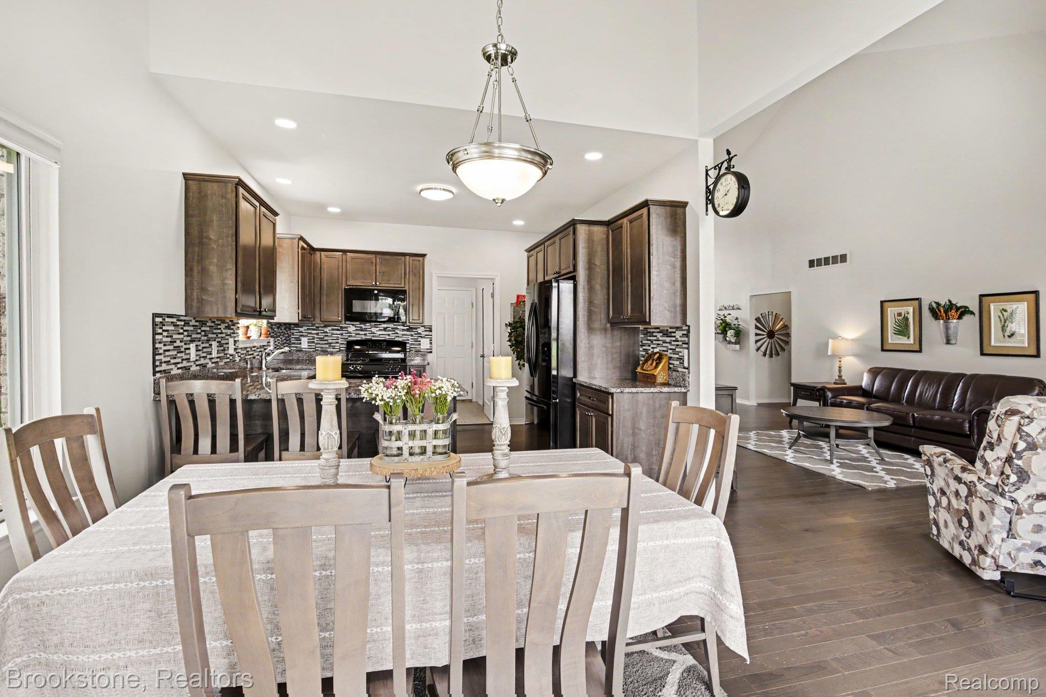 30499 Berghway Trail