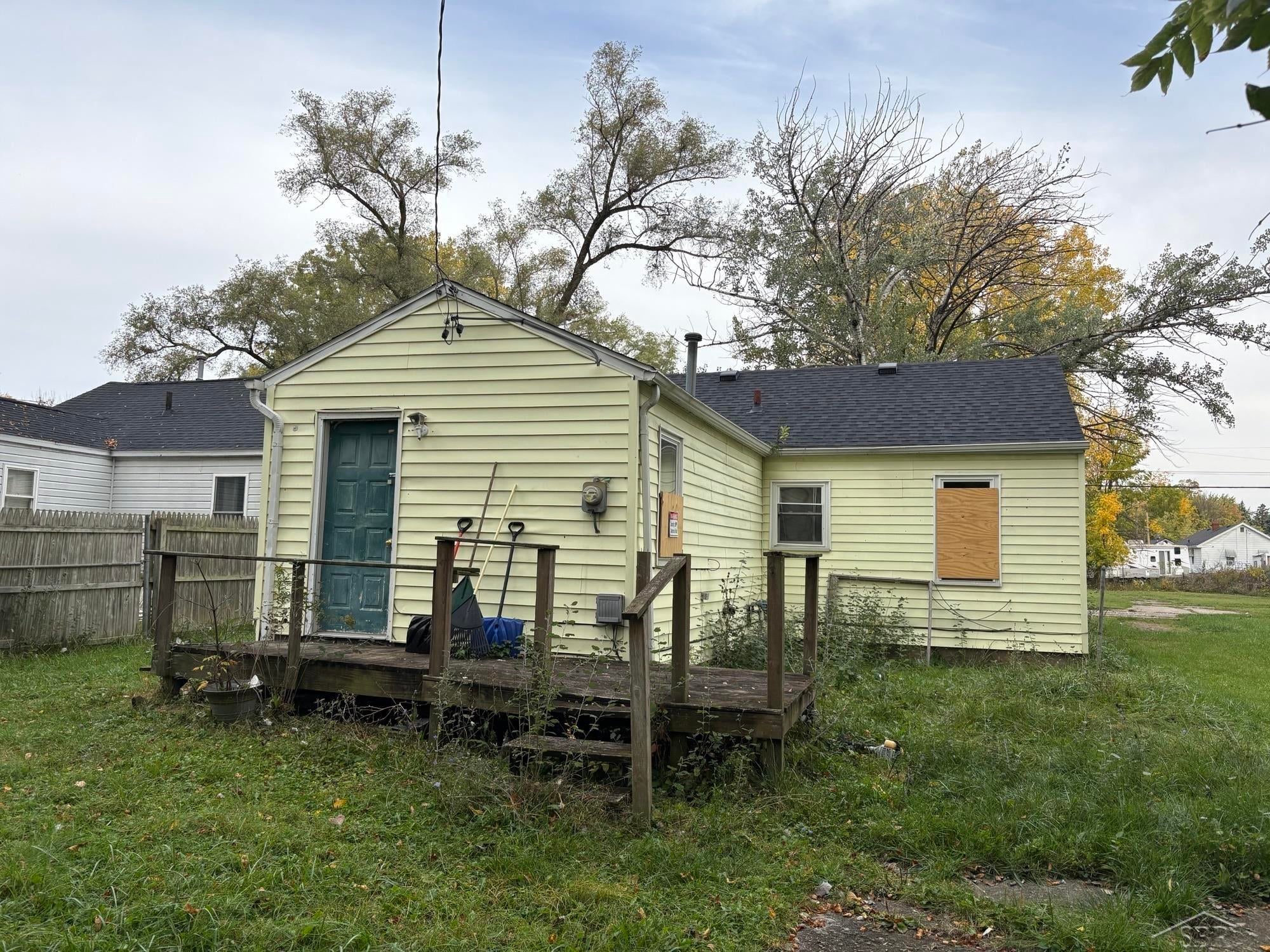 1519 Gilbert Drive