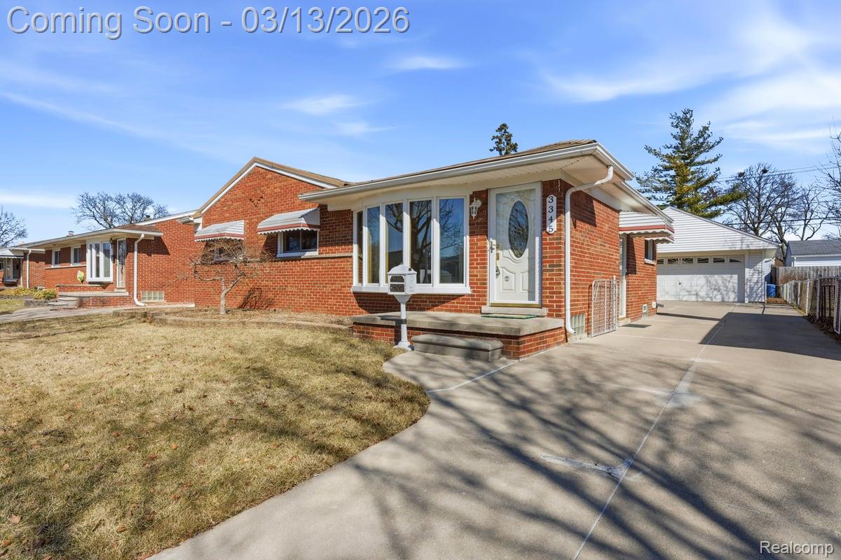 3345 Maidstone Street