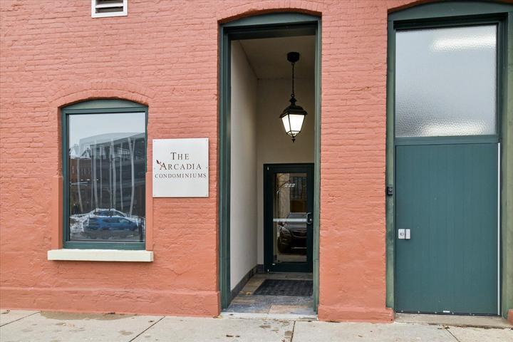 222 N Kalamazoo Mall 200