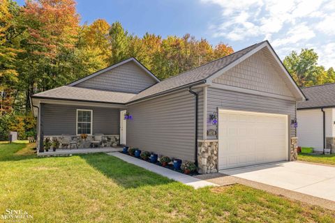 Photo of 9279 Oakdale Street, Clay Township, MI 48001 (MLS # 58050190592)