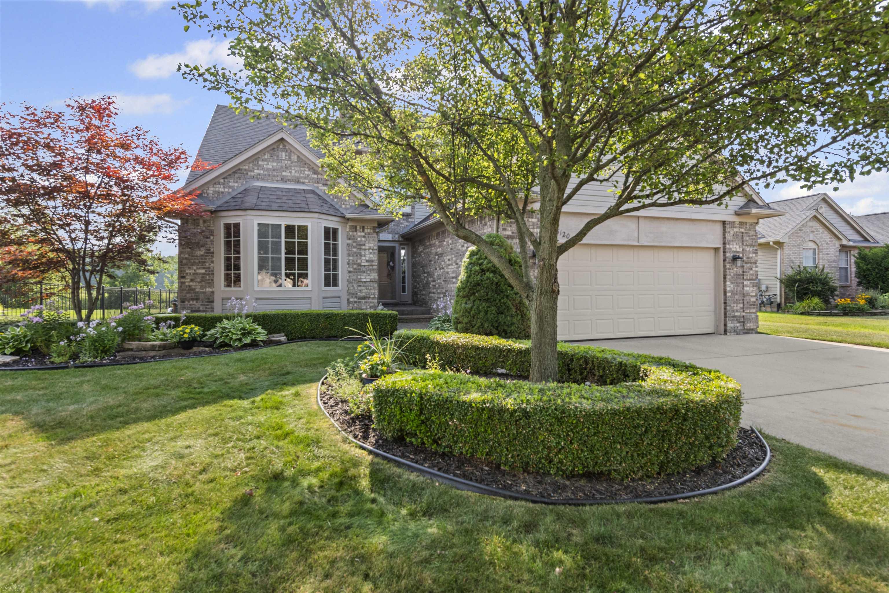 53120 Fox Pointe Drive