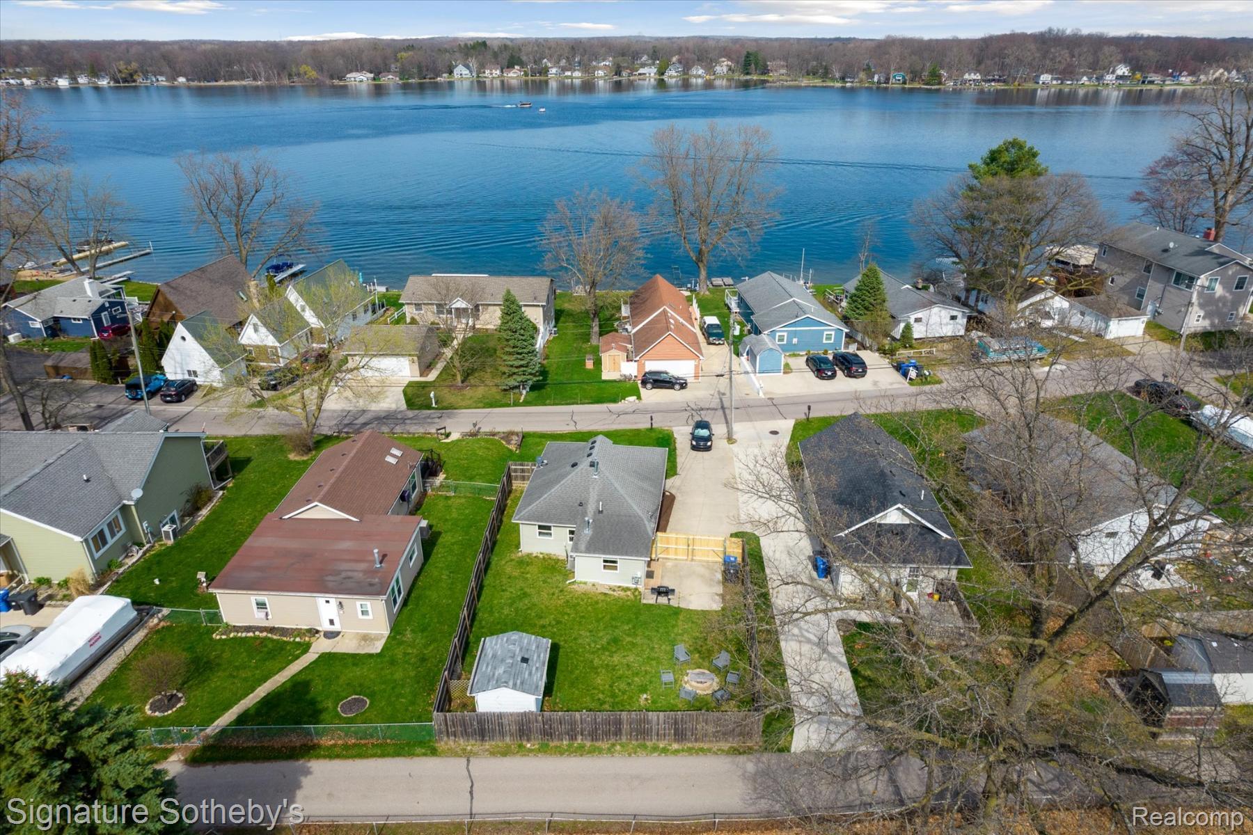 1068 Sunrise Park Street