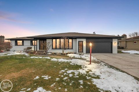 5594 Woodmire Drive Shelby Charter Township MI 48316