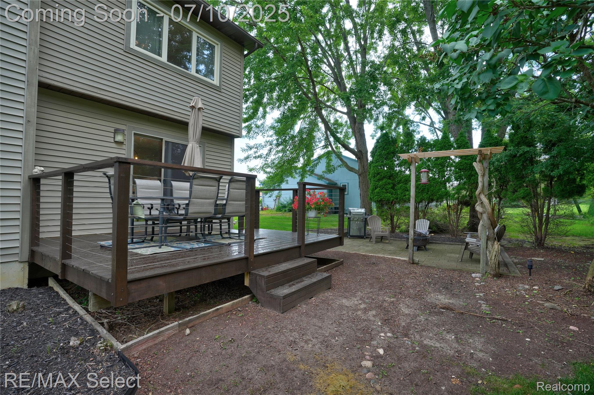 220 E Rolston Road