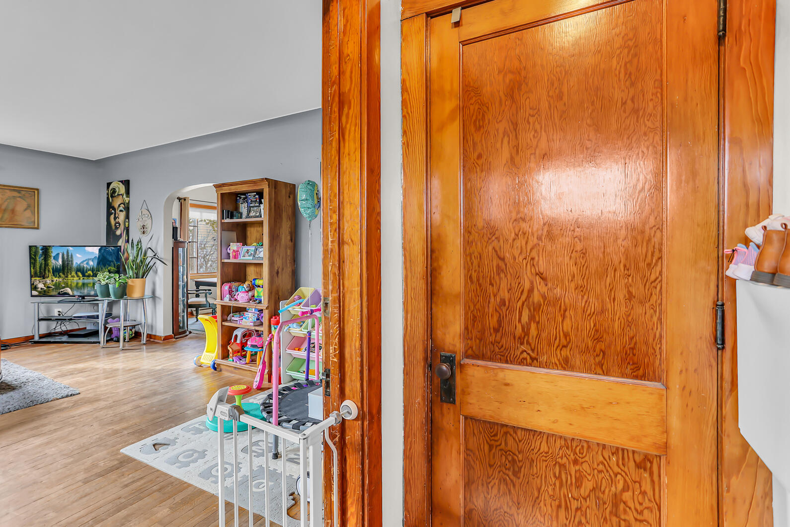 712 N Waterloo Avenue