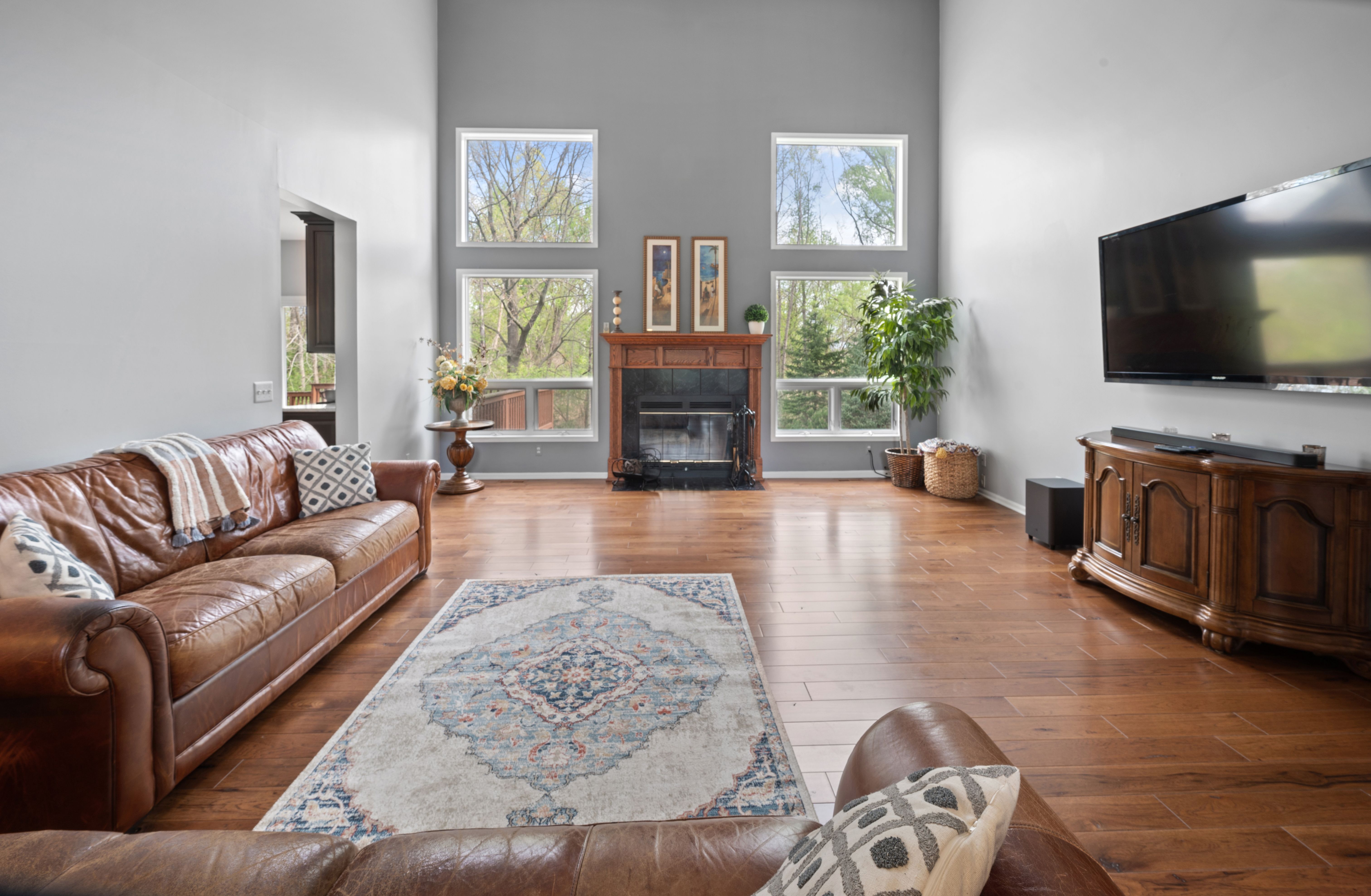 10348 LONDONDERRY Drive