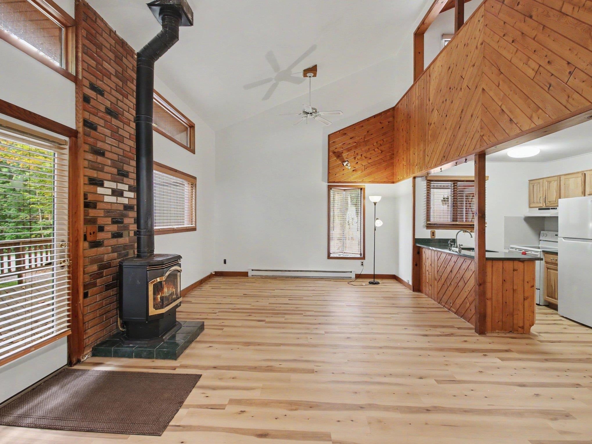 5830 Schreck Lane
