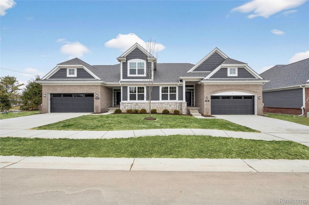 Photo of 1490 Turner Drive #2, Commerce Charter Township, MI 48390 (MLS # 20261027665)