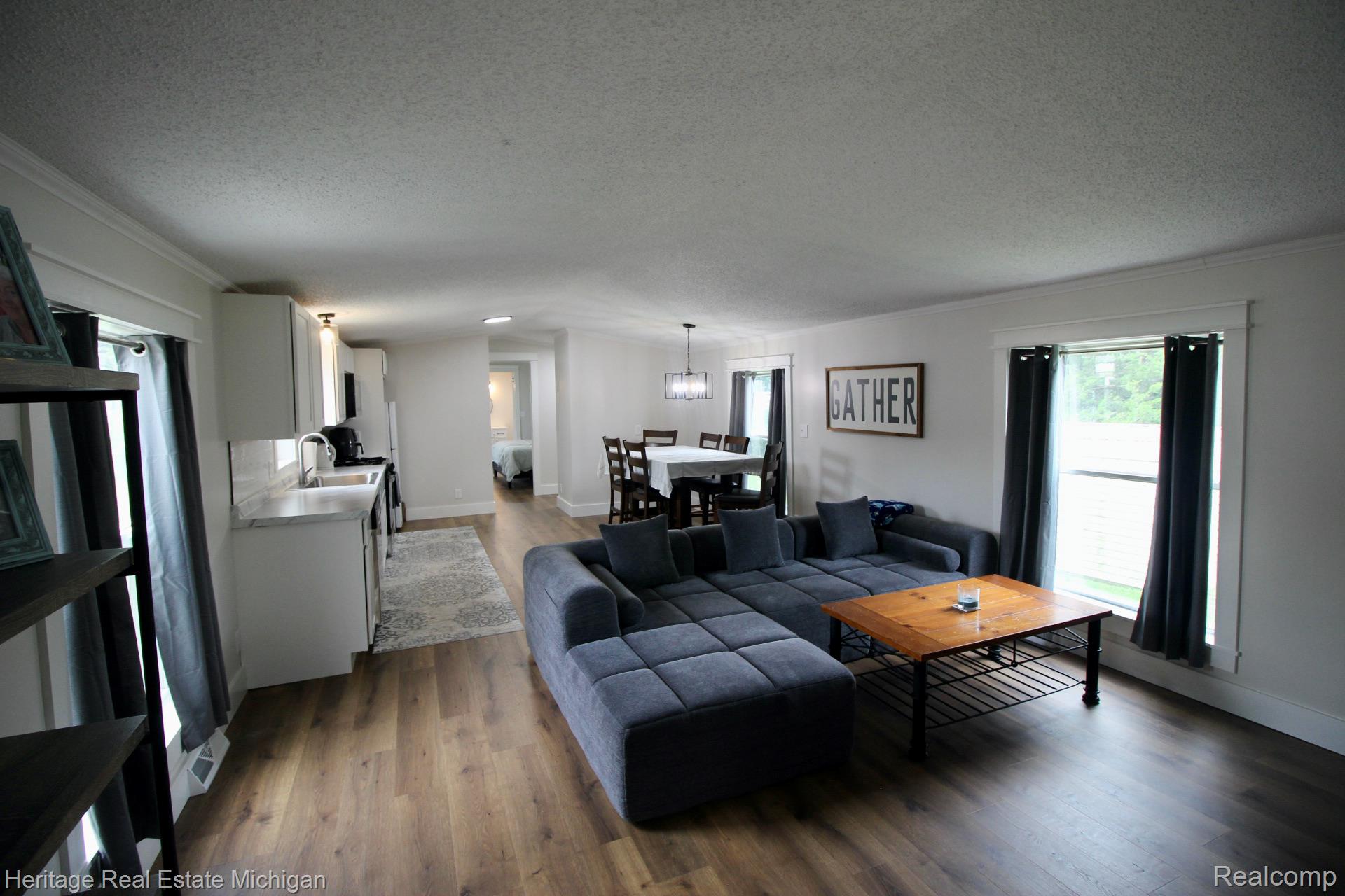 6538 Biscayne