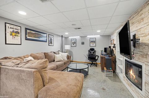 Tiny photo for 15724 E 13 Mile Road, Roseville City, MI 48066 (MLS # 58050201130)