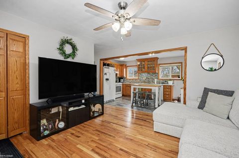 Tiny photo for 15724 E 13 Mile Road, Roseville City, MI 48066 (MLS # 58050201130)