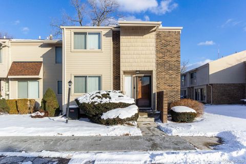 1 Fredericksburg Towne Street 1 Southfield City MI 48075