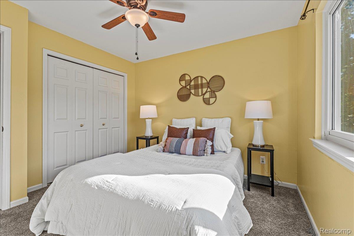 Waterford Charter Township, Michigan 48328, United States, 3 Bedrooms Bedrooms, ,2 BathroomsBathrooms,Residential,Pending,210859