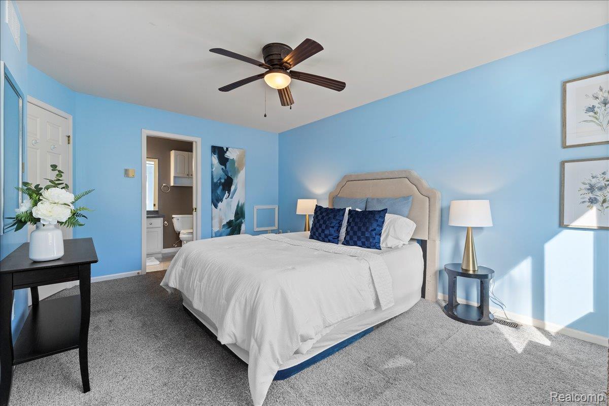 Waterford Charter Township, Michigan 48328, United States, 3 Bedrooms Bedrooms, ,2 BathroomsBathrooms,Residential,Pending,210859