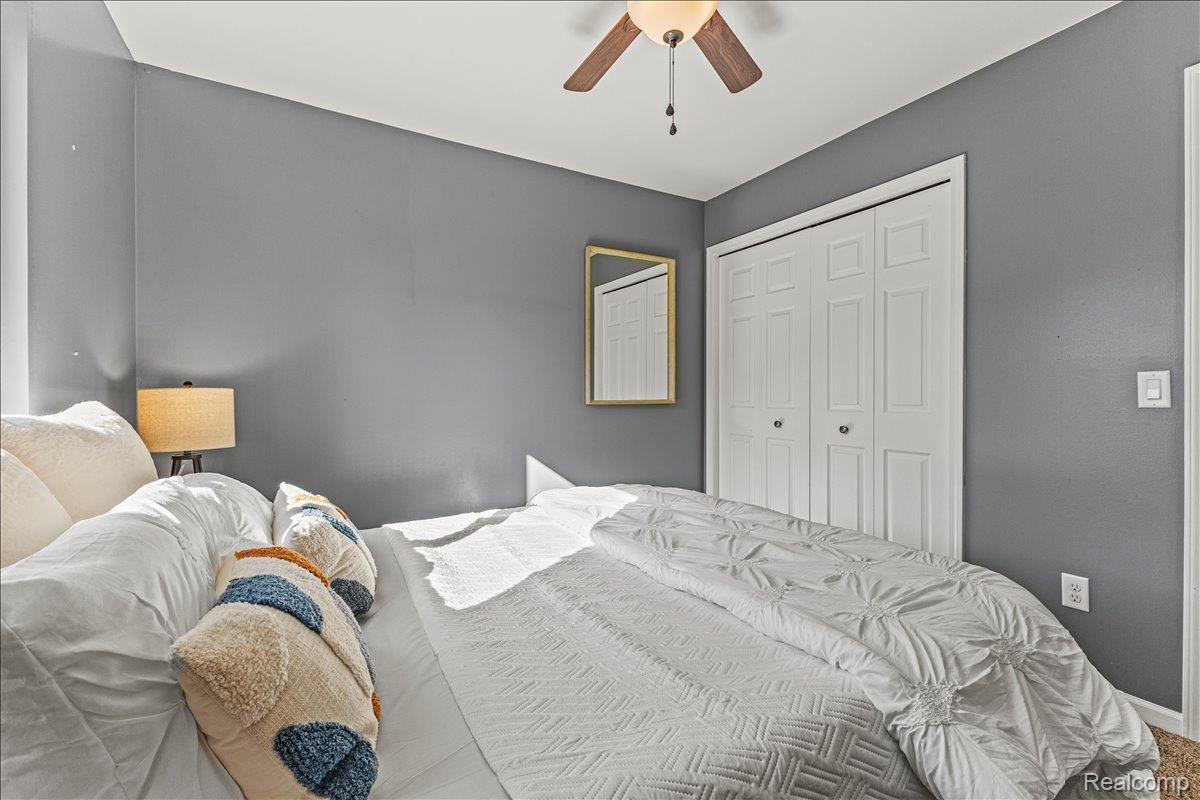 Waterford Charter Township, Michigan 48328, United States, 3 Bedrooms Bedrooms, ,2 BathroomsBathrooms,Residential,Pending,210859