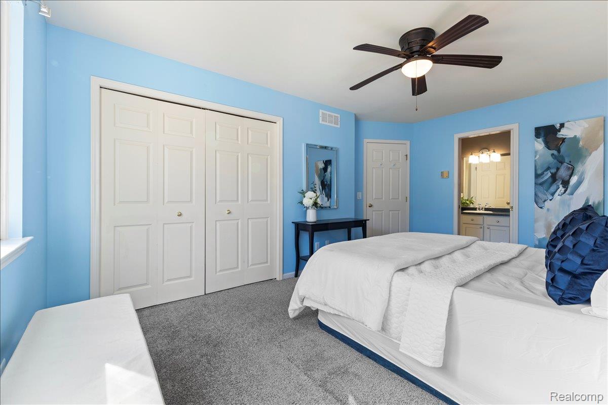 Waterford Charter Township, Michigan 48328, United States, 3 Bedrooms Bedrooms, ,2 BathroomsBathrooms,Residential,Pending,210859