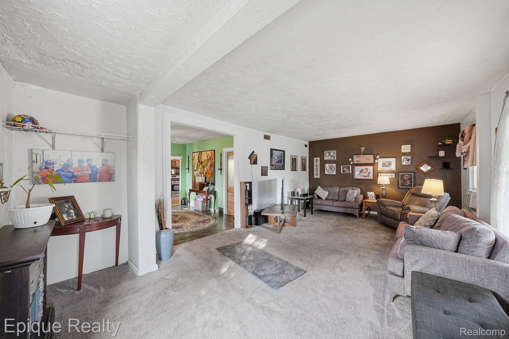 75 E Cicotte Street