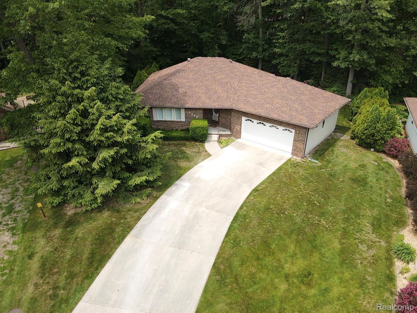3869 Oak Hills Circle
