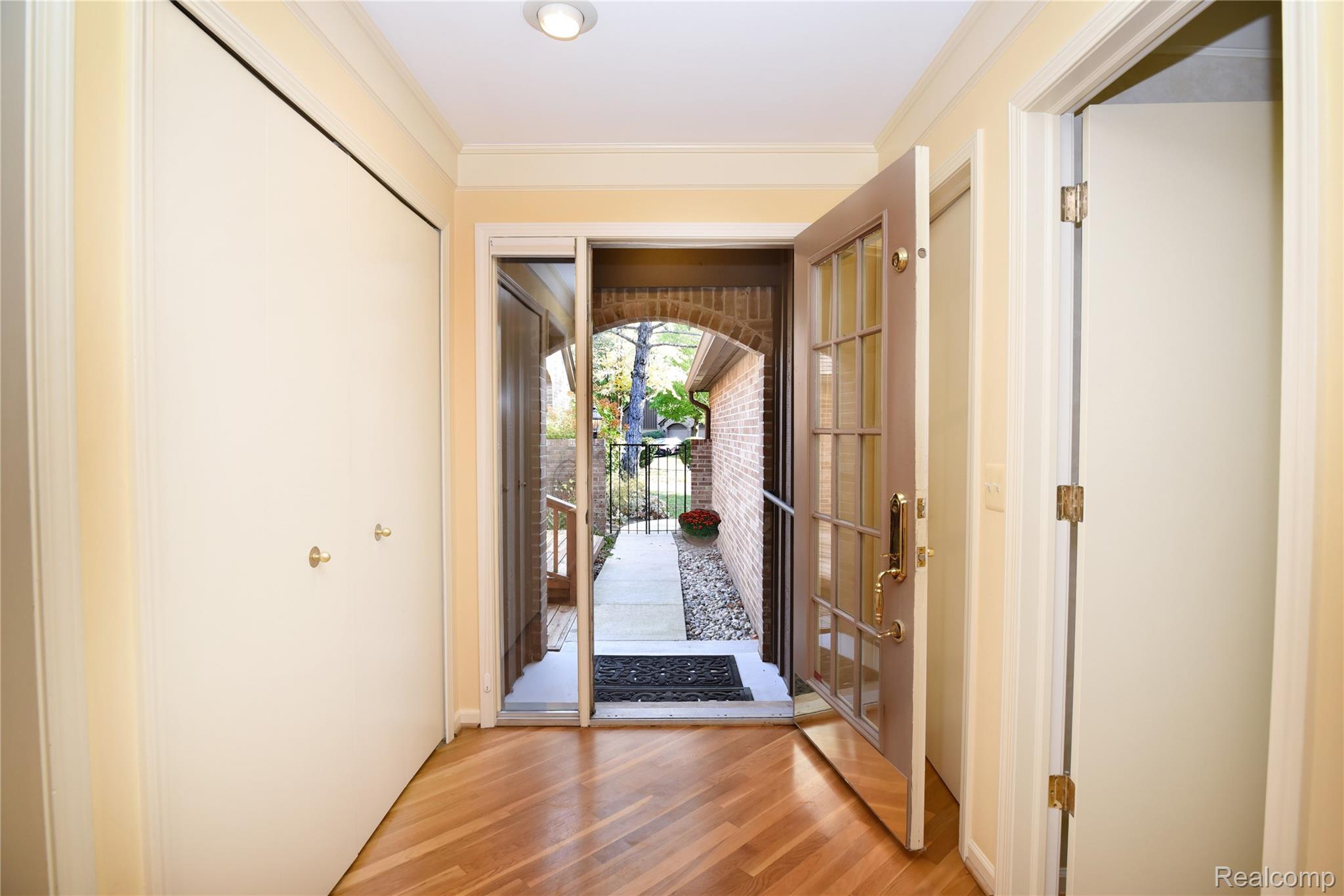 23715 Overlook Circle