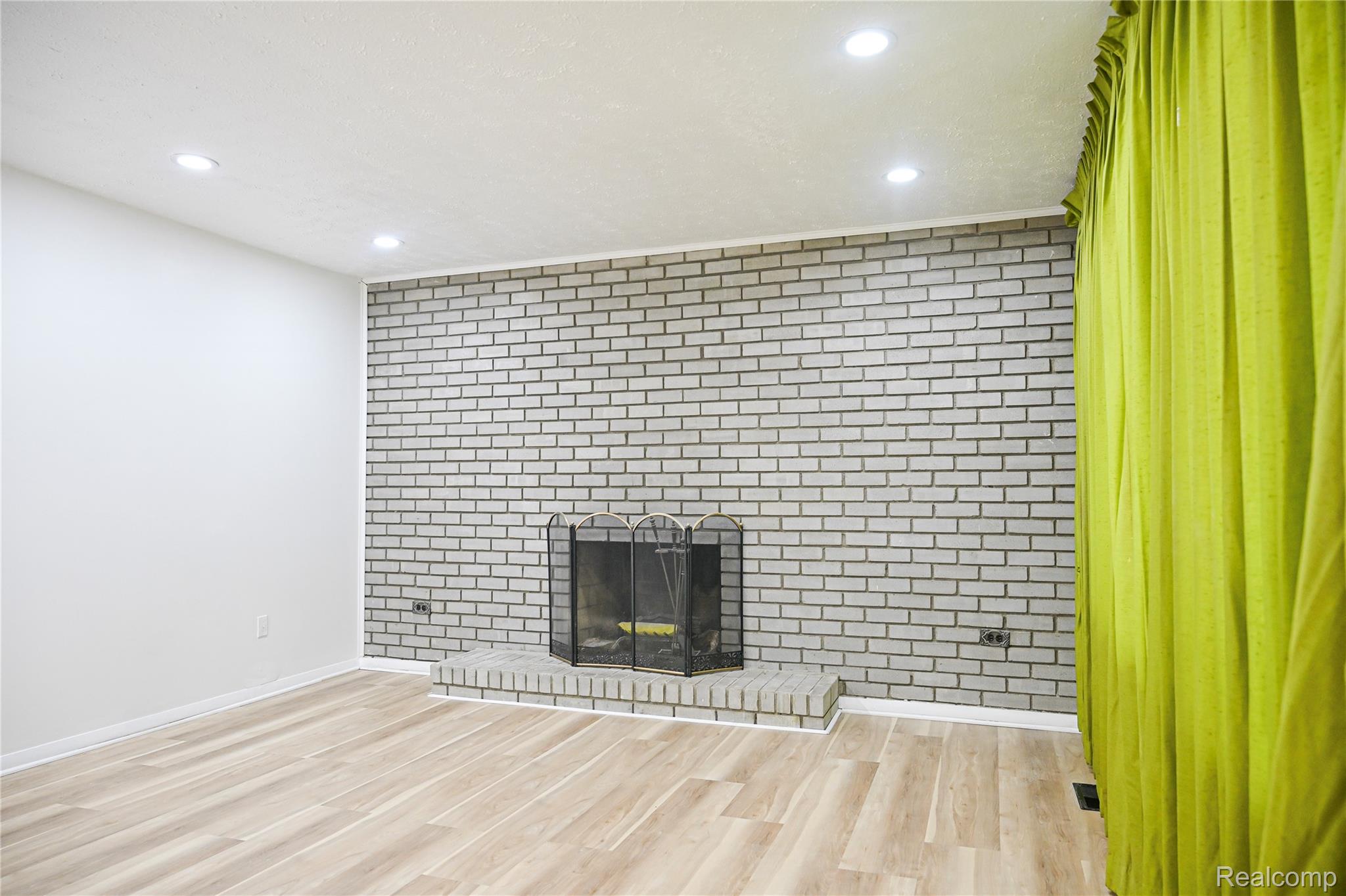 3726 Isabelle Street