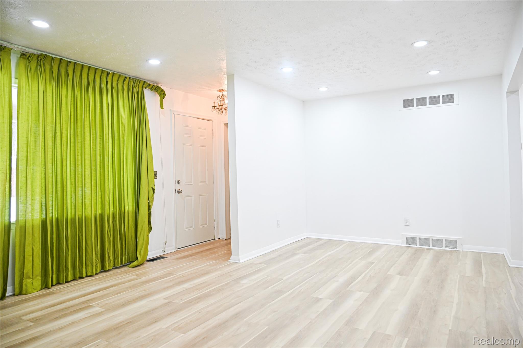 3726 Isabelle Street