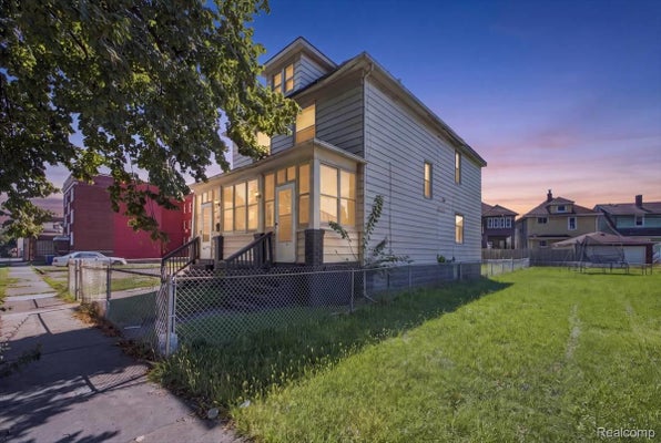 19 LINDEN ST, RIVER ROUGE, MI 48218 - Image 03ce1ff42f5a81292cedf1f4b8a878f8/3703344394